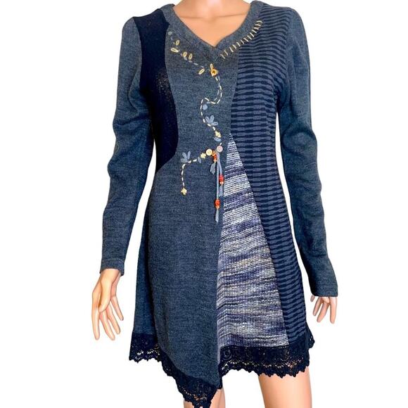 MOKA Sport Medium Charcoal Gray Artsy button lace embellished knit flirt SZ M - Picture 2 of 9